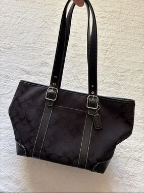 Coach Signature Shoulder Bag in Black